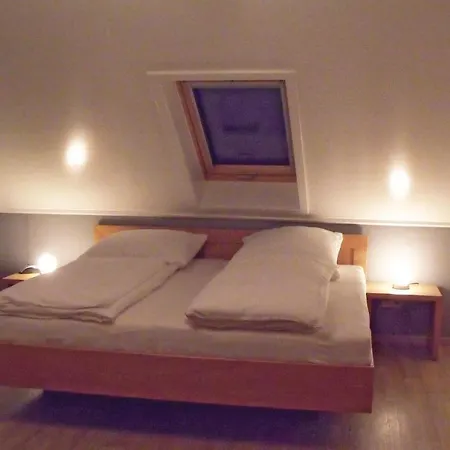 Fleur De Lys Apartment